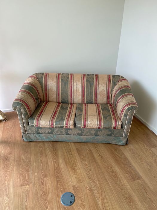 Sofás em bom estado