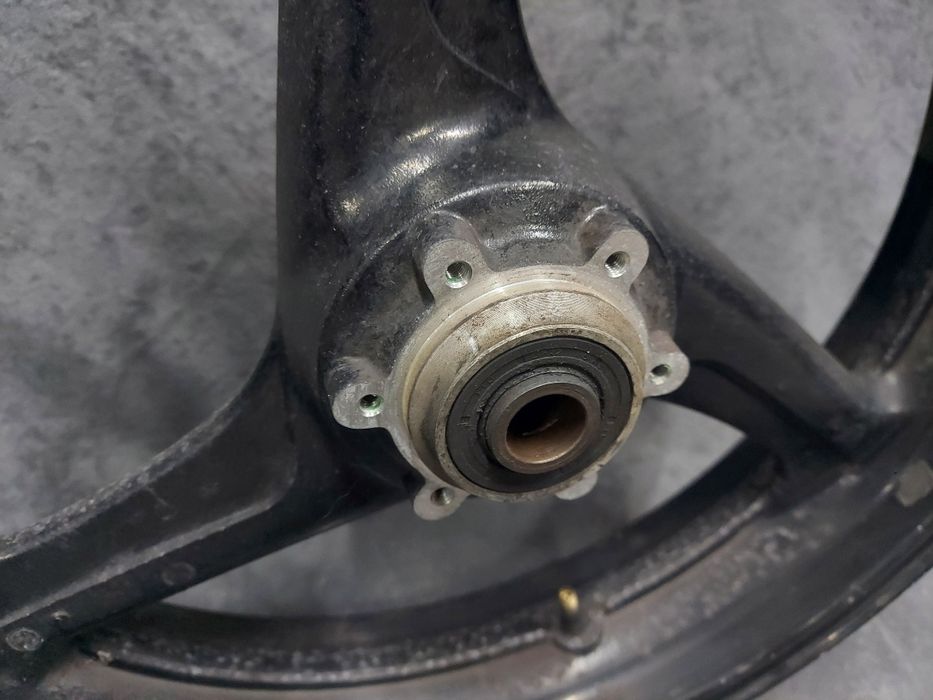 Felga przód Honda CBR 600 F4 Sport PC35  przednia koło Obręcz