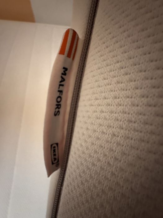 Cama ikea BRIMNES com 2 colchões incluidos