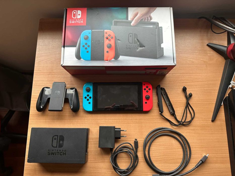 Nintendo Switch (modelo original) + 8 jogos – impecável e completa!