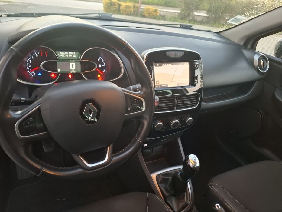 Renault clio 0.9cc tce versão limited  125 mil kms
