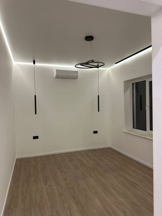 Будинок з новим ремонтом  Ворзель