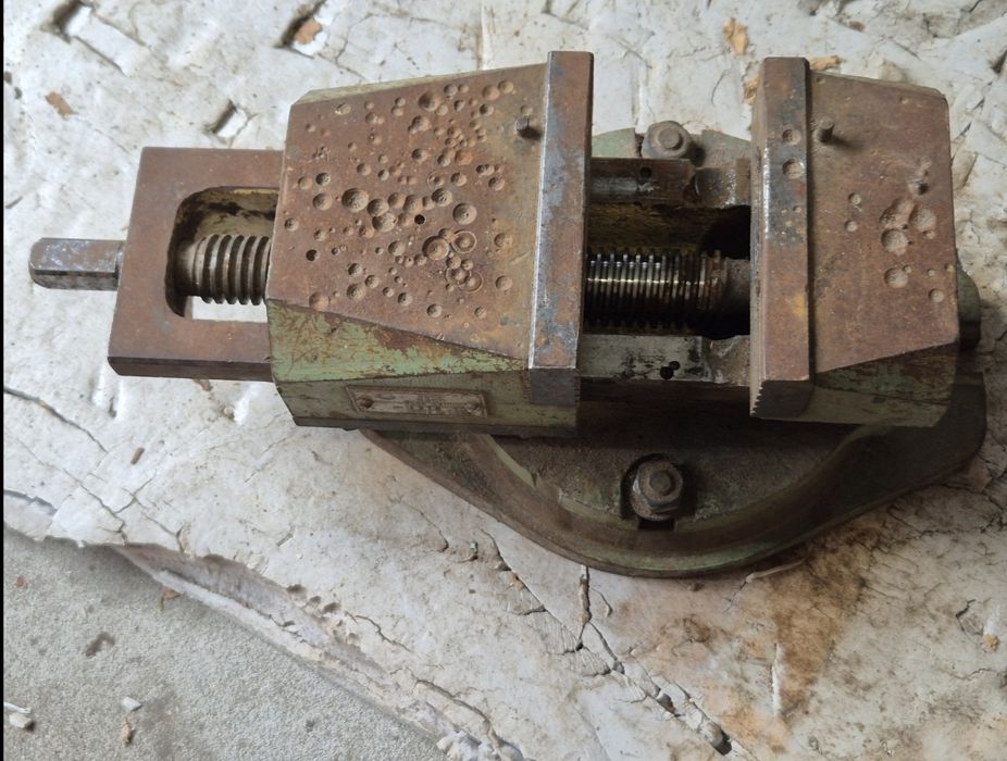 Тиски машинные 125 160 лещата 125 160