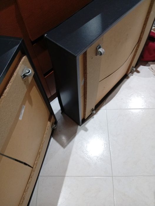 Dois gavetōes para debaixo da cama com protetor ( capa) preto do IKEA