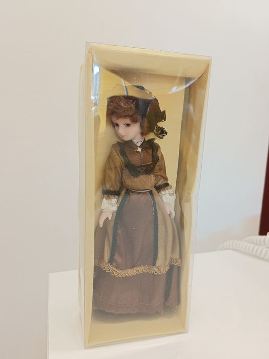 Bonecas de porcelana