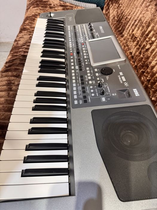 Korg pa 900  jak nowy