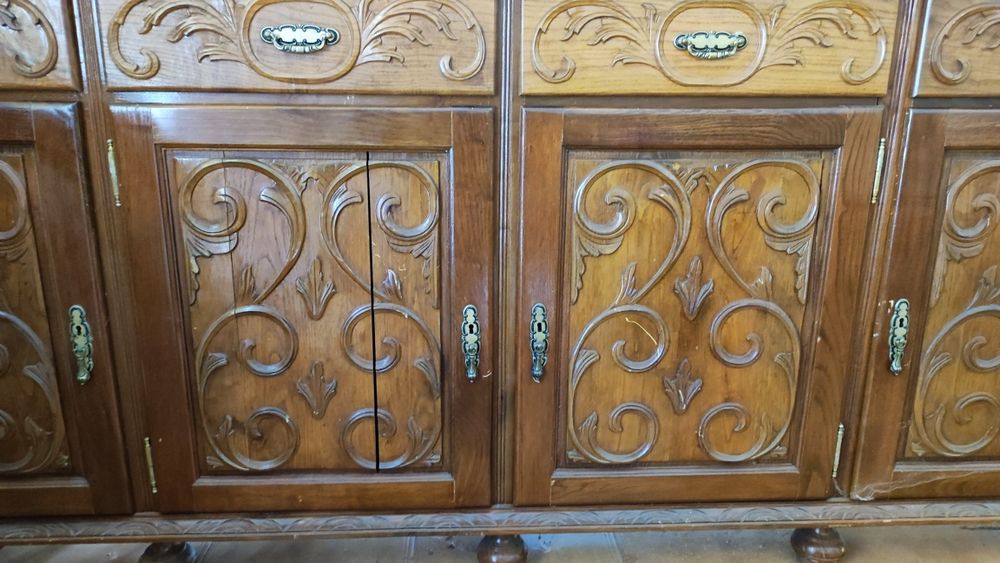 Aparador de grandes dimensões