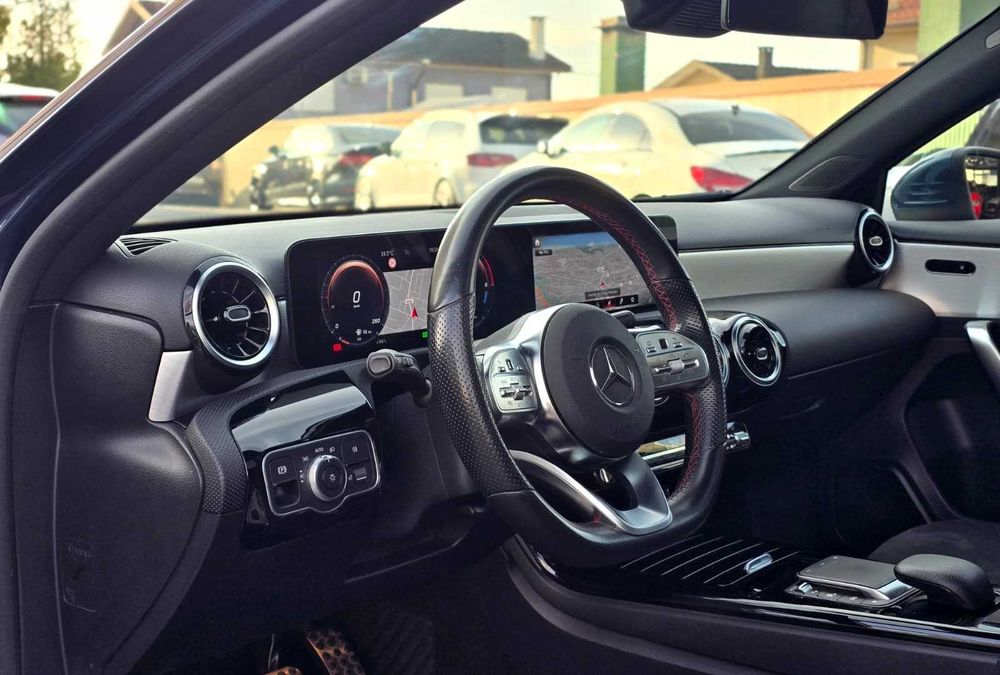 MERCEDES-BENZ A250E W177 AMG 1.3 218CV EQ POWER 8G-DTC "FULL EXTRAS" IVA DEDUTÍVEL