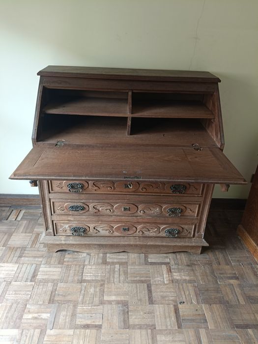 Escrivaninha antiga de madeira