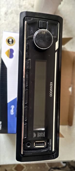 Продам магнитолу Kenwood KMM-125
