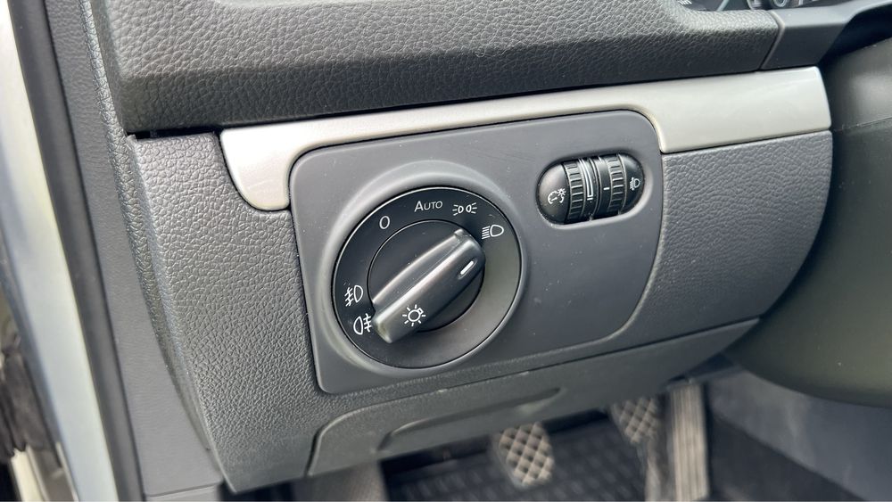 Volkswagen Golf 5 1.6 MPI