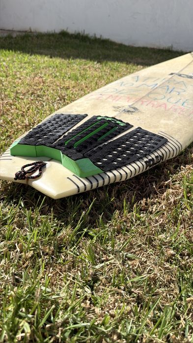Prancha de surf POLEN 5.9 com 27 L