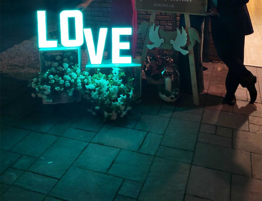 Dekoracja Napi LOVE  na skrzynkach