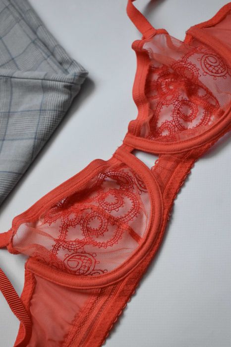 Помаранчевий бюстгальтер сіточка з вишивкою simone perele