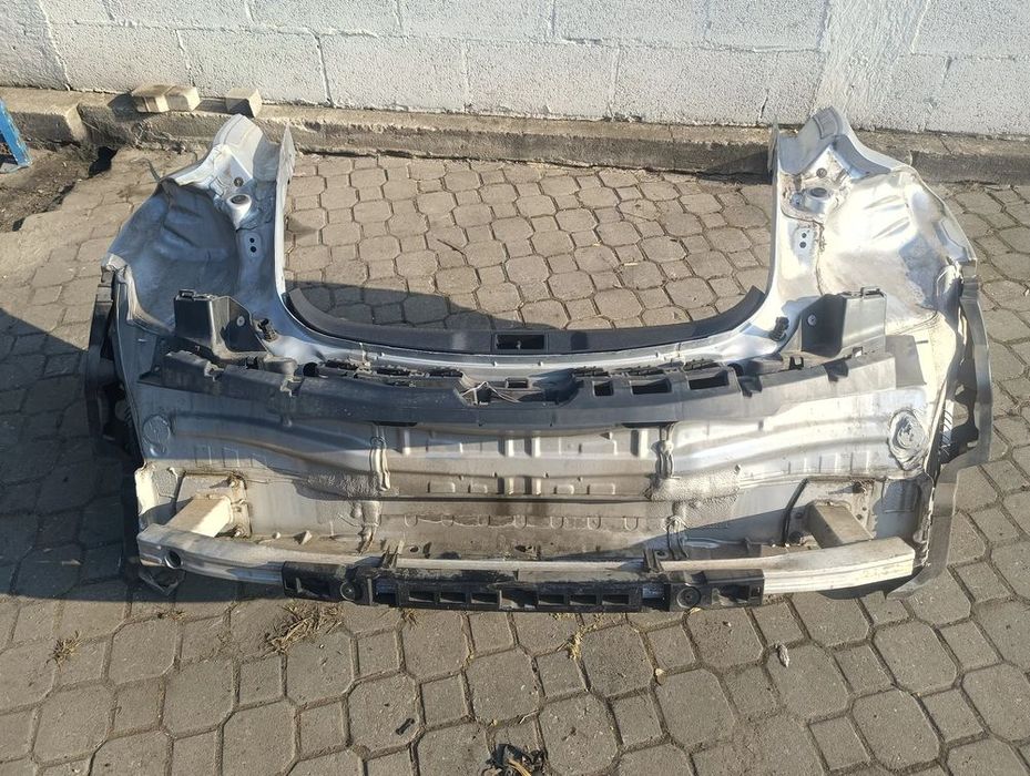 pas tylny coupe renault megane iii plastik bagażnik belka