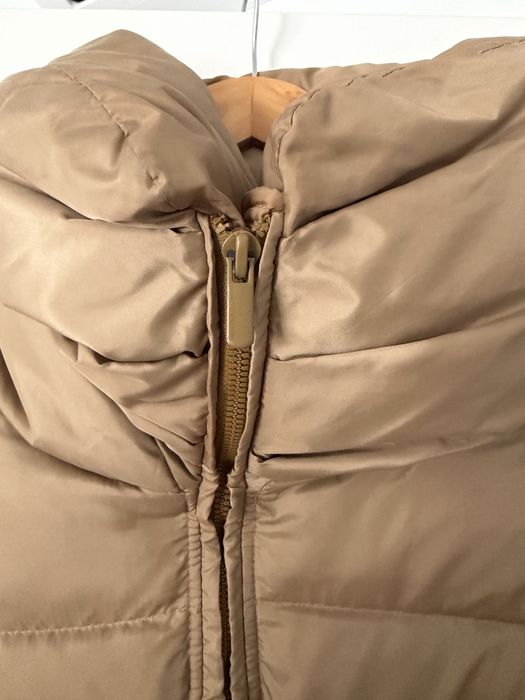 Жіночий пуховик, розмір М