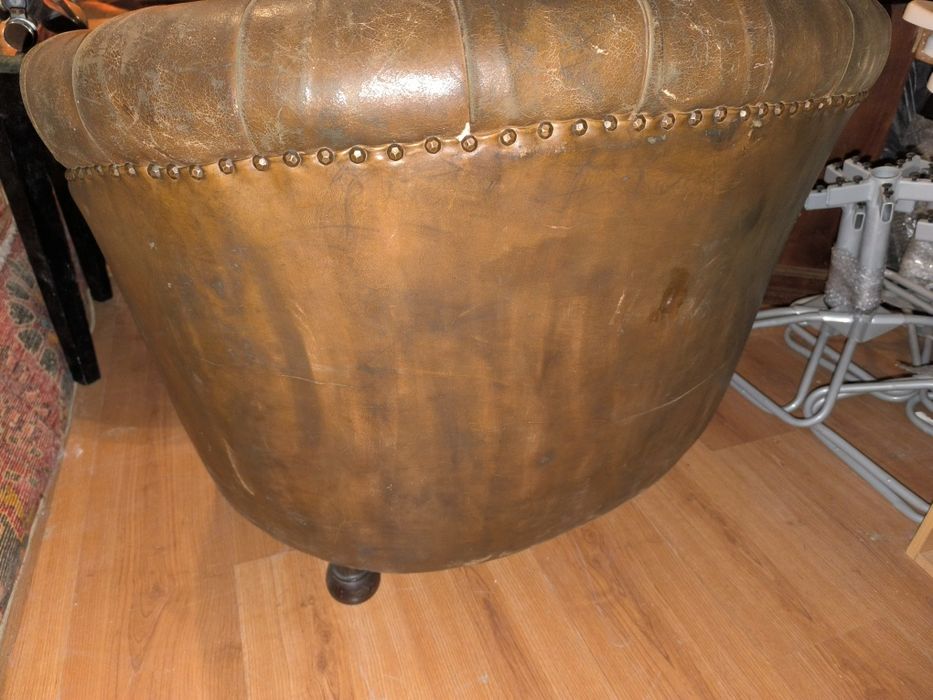 2  cadeirões chesterfield