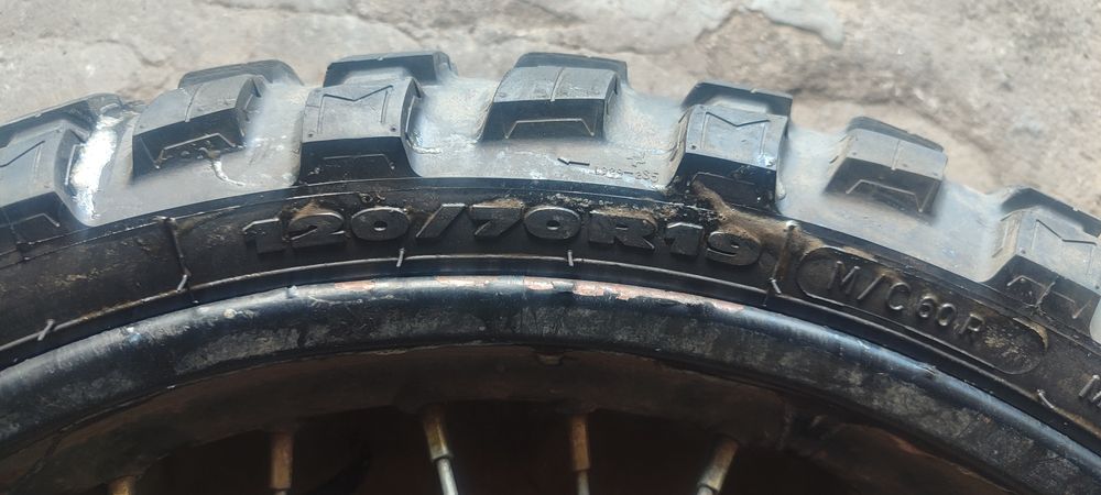 Резина Michelin 120/70/19