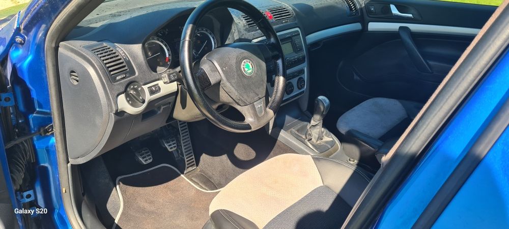 Skoda octavia 2.0 tfsi vrs 200 koni klimatronik fotele grzane