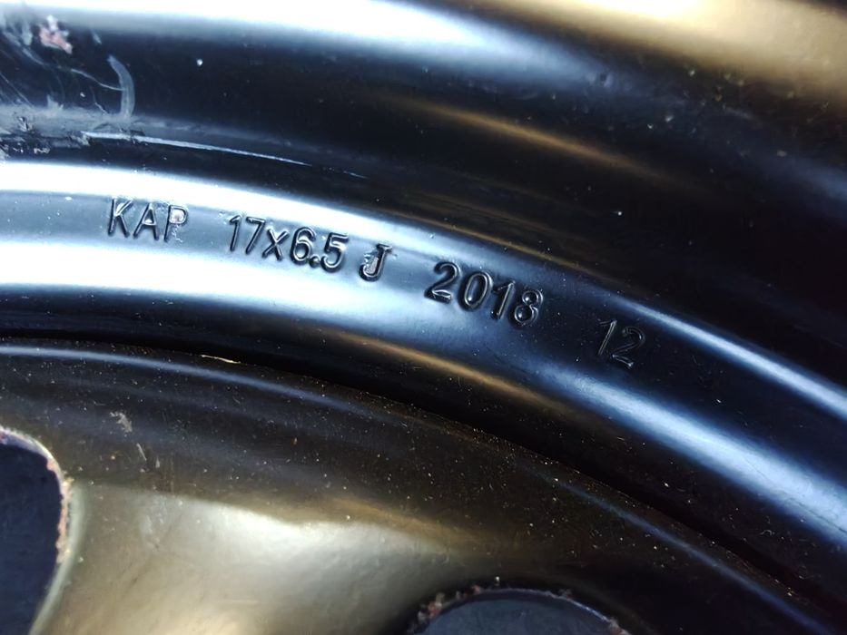 Диски залізні r17 5x114,3  6.5J et 50 dia 66.1 підходять на більшість корейських і японських авто.