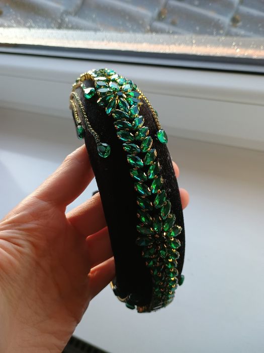 Opaska welur elegancka kamienie