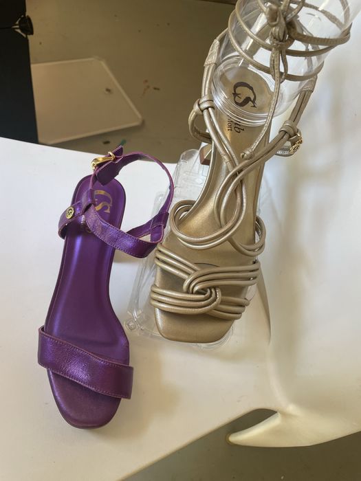 Sandálias Carmen Steffens número 38, 36 do Brasil, valor 76,00 cada