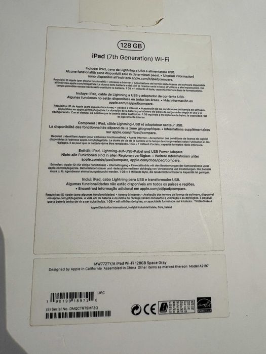 Продам iPad (7th Generation) 128 GB з Magic Keyboard