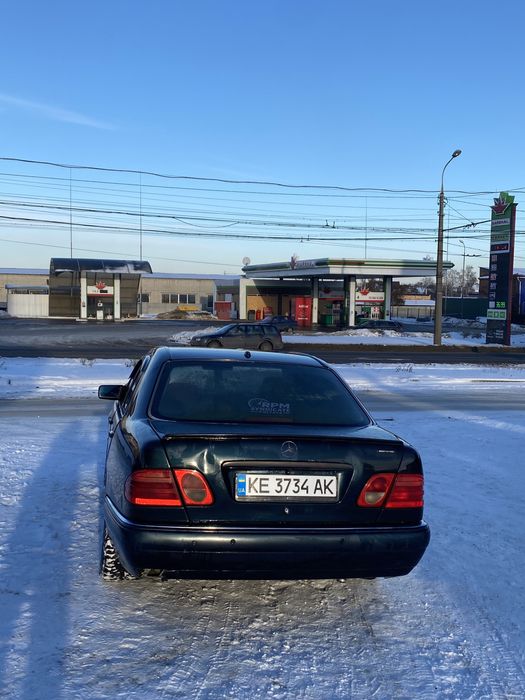 Мерседес 210 4.3 V8