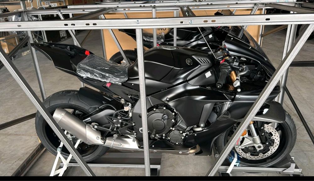 Materiak yamaha R1 novo