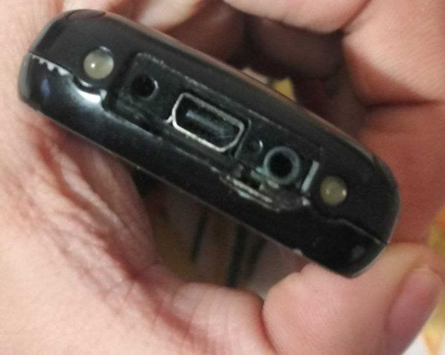 Кнопочний телефон More Z800 (китайська Nokia 6303)