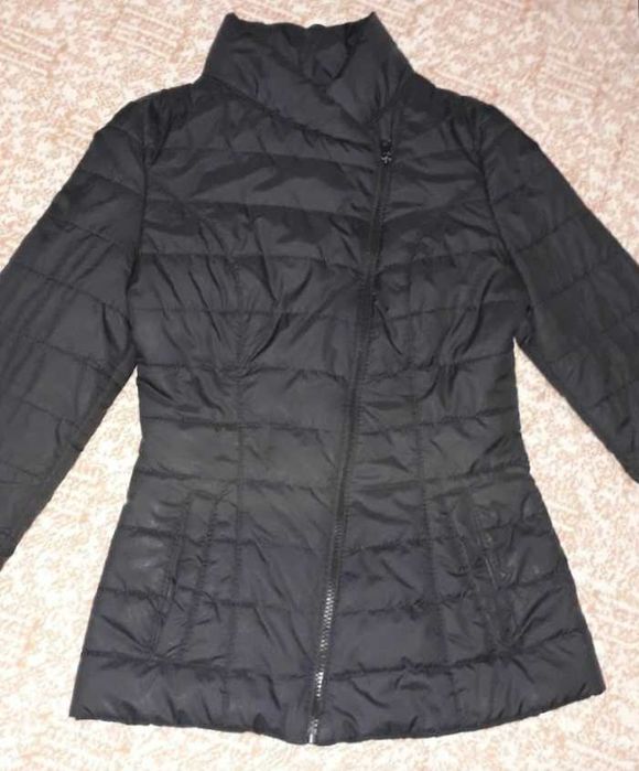 Демисезонная куртка.