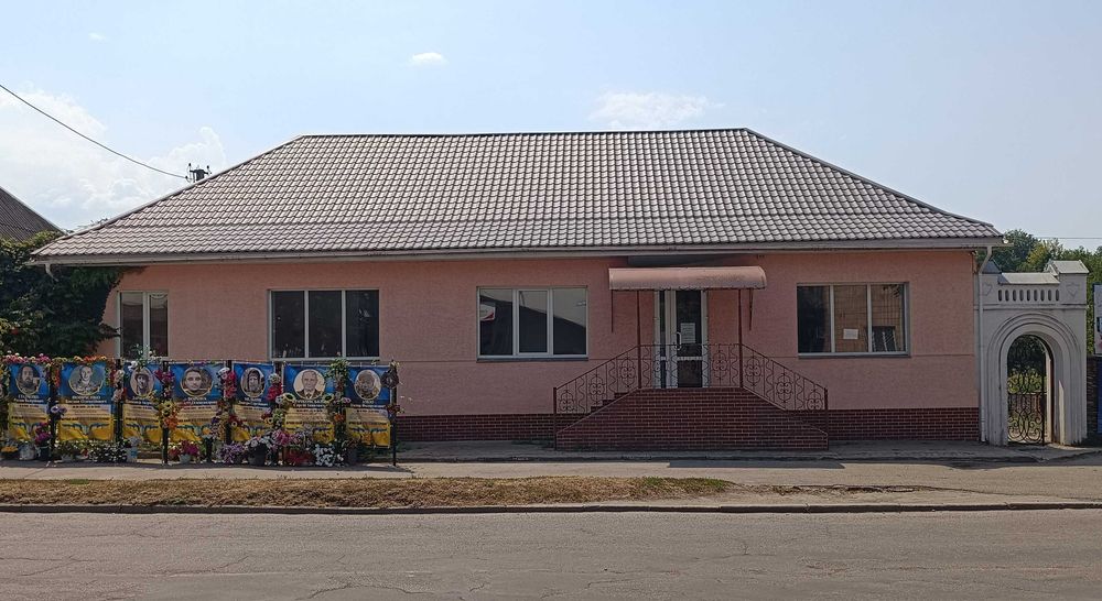 Оренда фасадного приміщення площею 149 кв.м на головній вулиці м. Тального