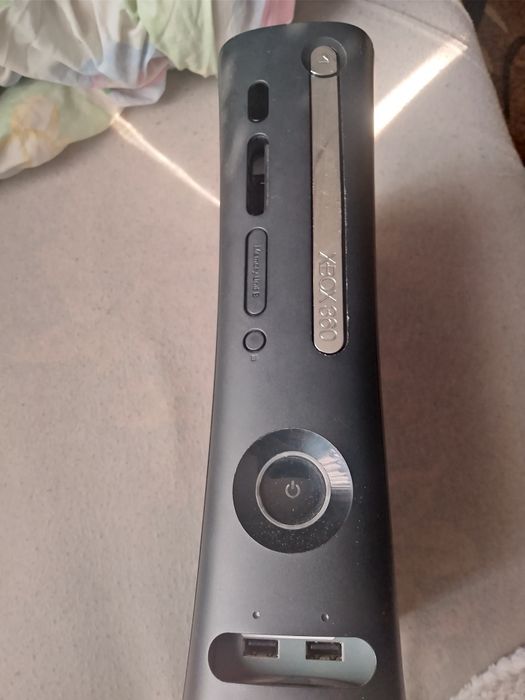 Продам XBOX 360 с прошивкой 2.0