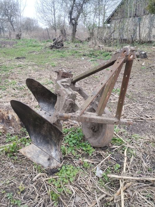 Продам плуг до трактора