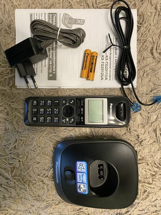 Радіотелефон: Panasonic KX-TG2511UA