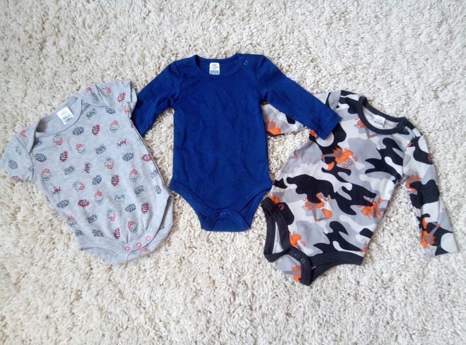 Продам набор бодиков для мальчика