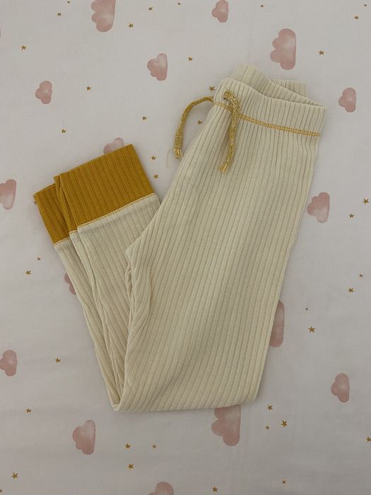 Leggings malha com nervuras da Zara (4 anos)
