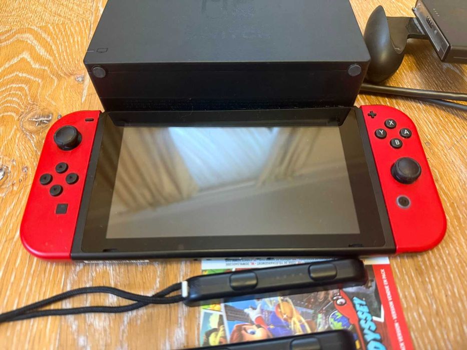 Nintendo Switch (2017)