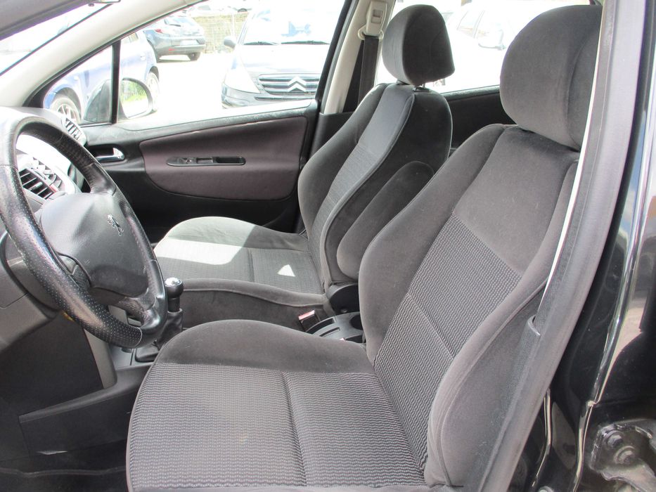 Peugeot 207 1.4 i com garantia + revisao Selo Antigo