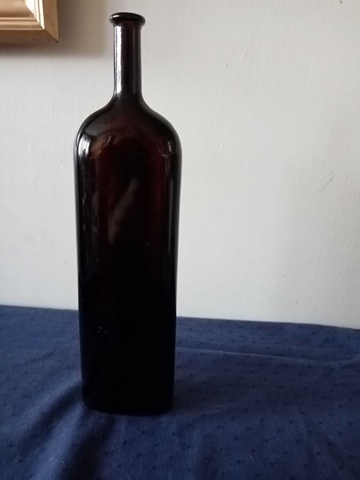 Szklane butelki wysokość 31 cm