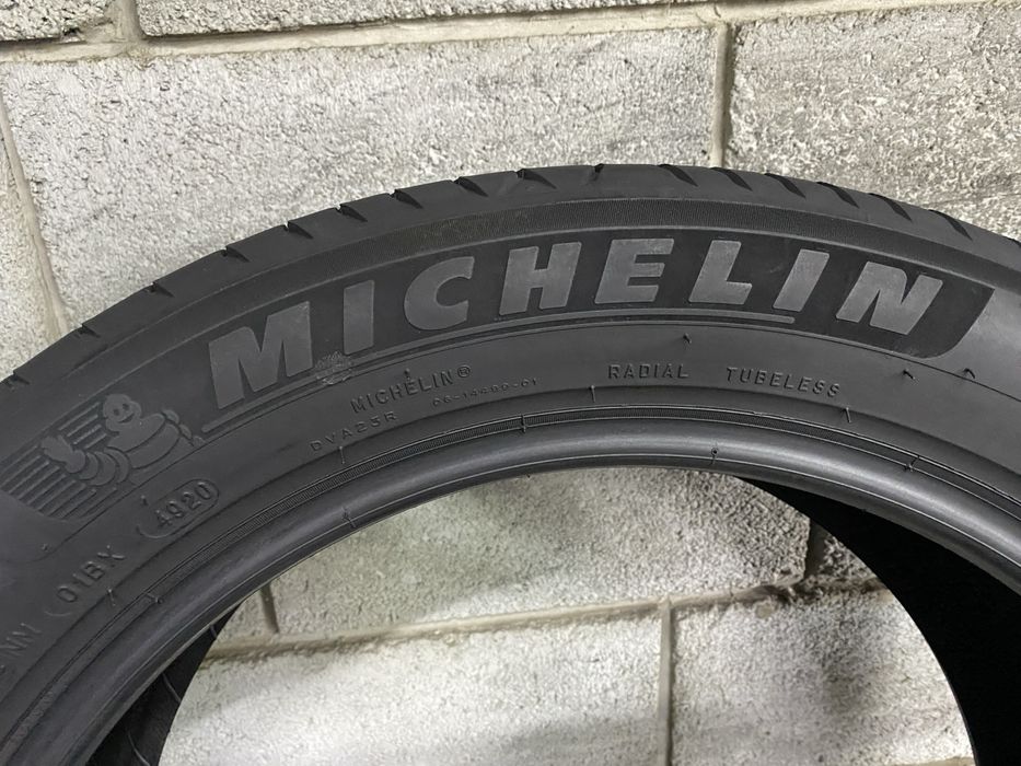 Літні шини 235/50 R19 (103V) MICHELIN