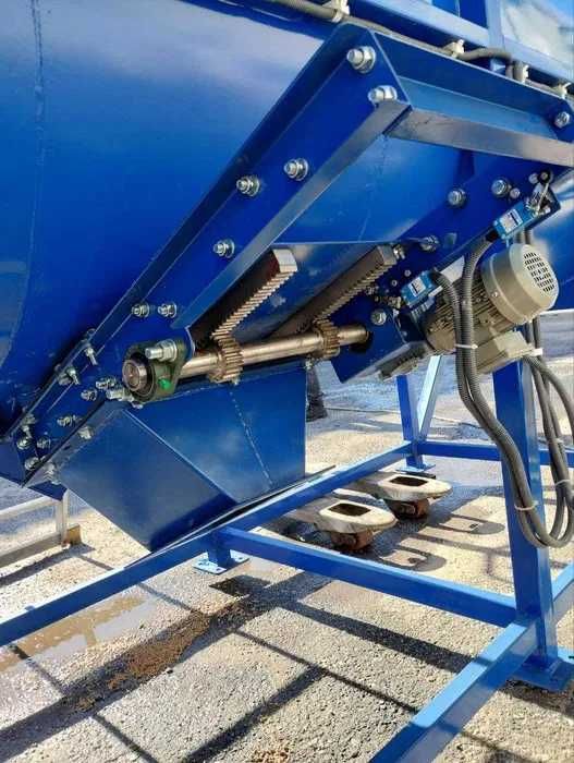 Шнековий змішувач корму, горизонтальный кормосмеситель