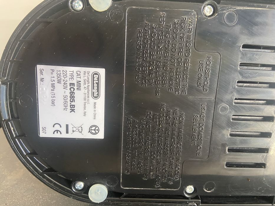 Кавоварка DeLonghi EC685.BK + кавомолка DeLonghi KG79