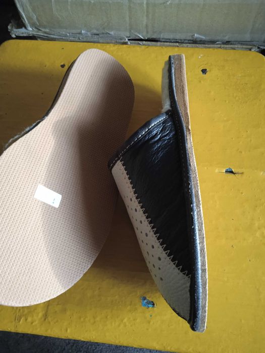 Тапочки кожаные на овчине, 40 размер