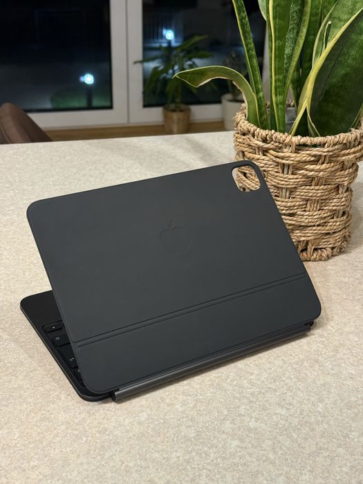 Klawiatura Apple Magic Keyboard iPad Pro 11” M4 Czarna z gładzikiem