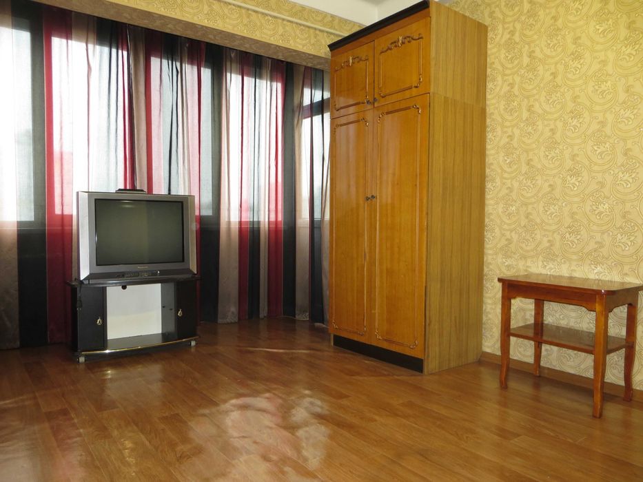 ст. метро "Героев Днепра"- 1 мин. ТЦ «Oasis». проспект Оболонский - 43