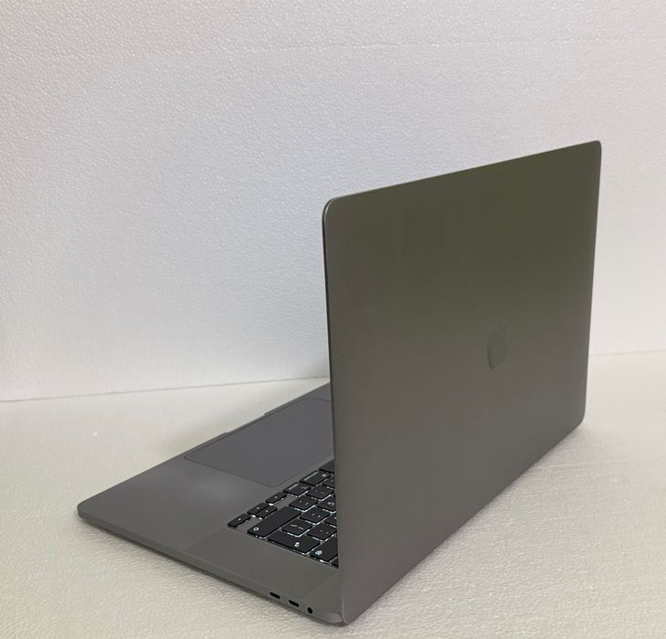 MacBook Pro 16” 2019 – i7 • 16GB RAM • 500GB SSD – Excelente estado