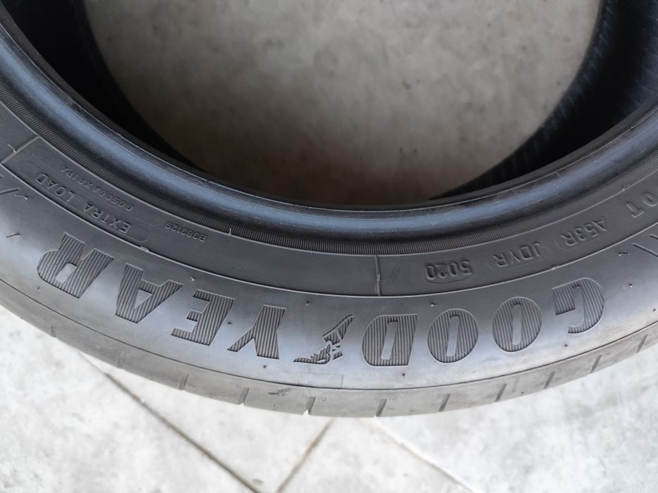 Pneus 215/55r17 Goodyear EfficientGrip Performance 75% piso