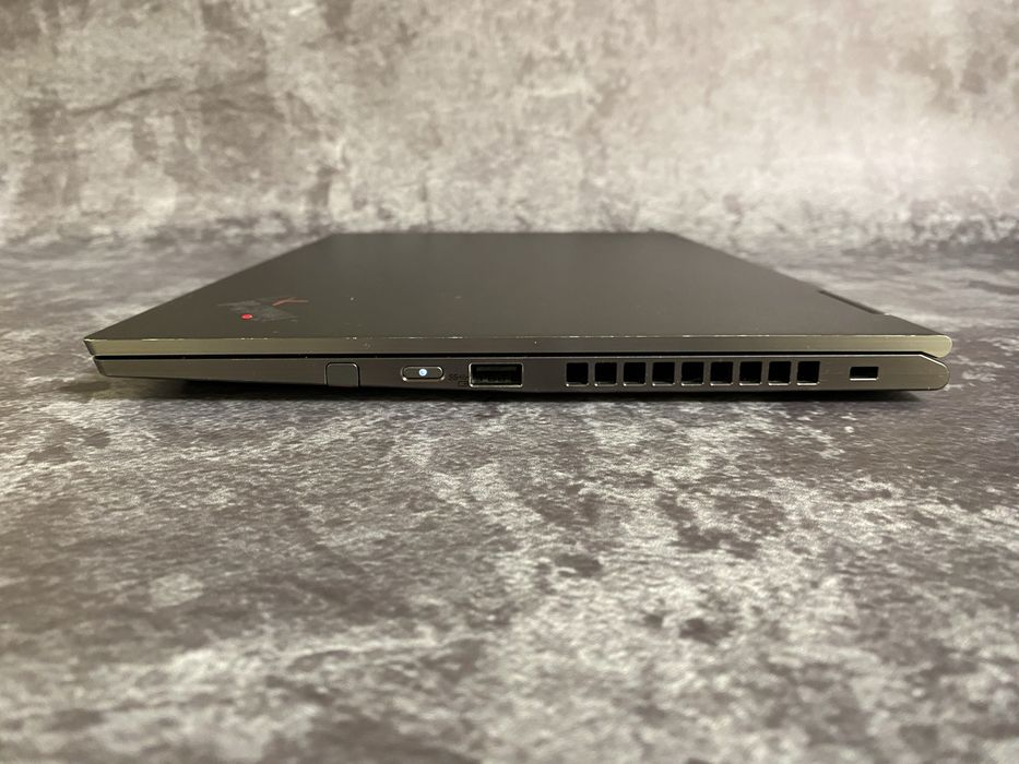 Уцінка Lenovo ThinkPad X1 Yoga 5 Gen i7-10610u 16Gb 256Gb UHD IPS 14”