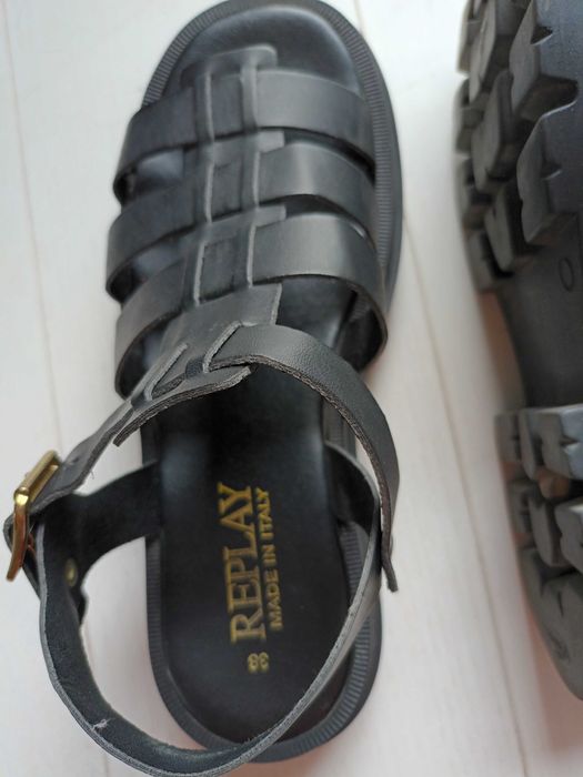 Sandały Replay na grubej podeszwie